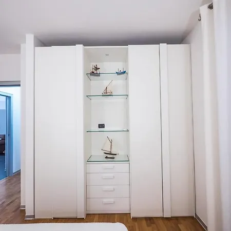 Apartment Dream Marine
